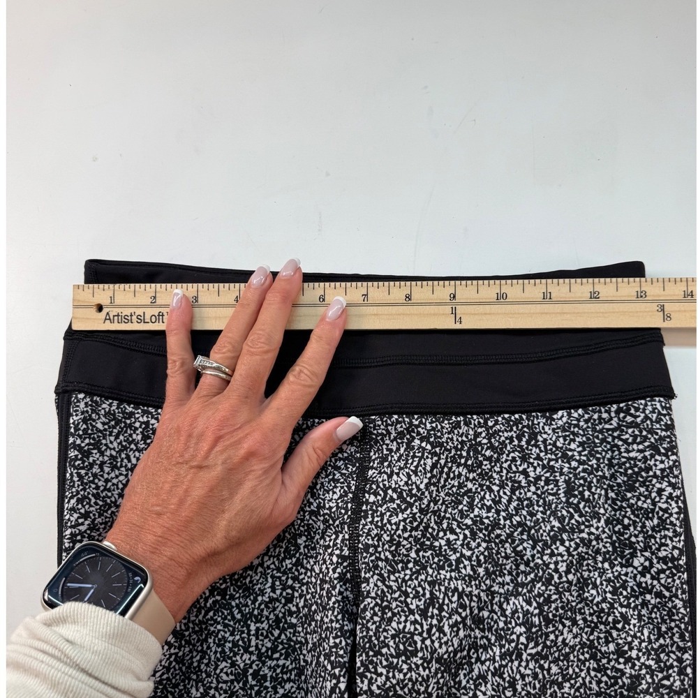 Lululemon Pace Tight Leggings Flashback Static Black White Raspberry Size 4 - Picture 6 of 8